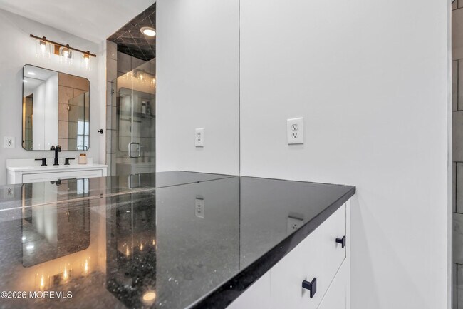 Building Photo - 34 Phoenix Ave