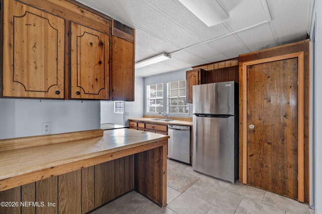 Building Photo - 7631 Timberwood Dr