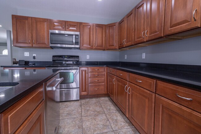 Building Photo - 7700 N Ballew Rd