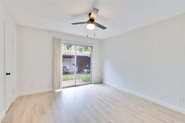 Building Photo - 2314 Greenfield Pkwy