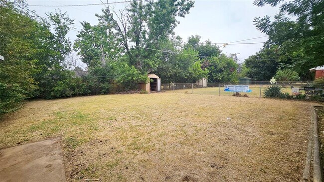 Building Photo - 2029 Brighton Ave