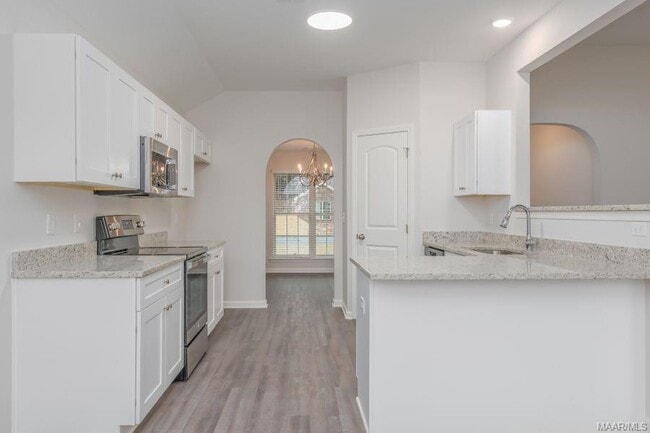 Building Photo - 6147 Ridgeside Boulevard