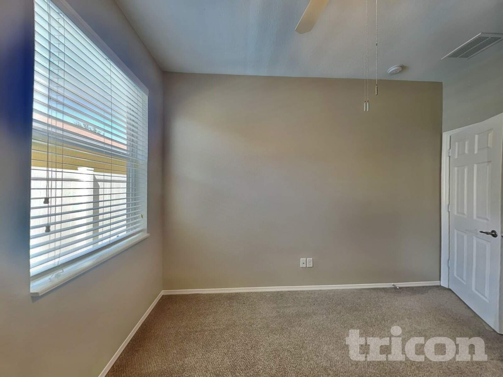 Building Photo - 3230 Ogden Dr