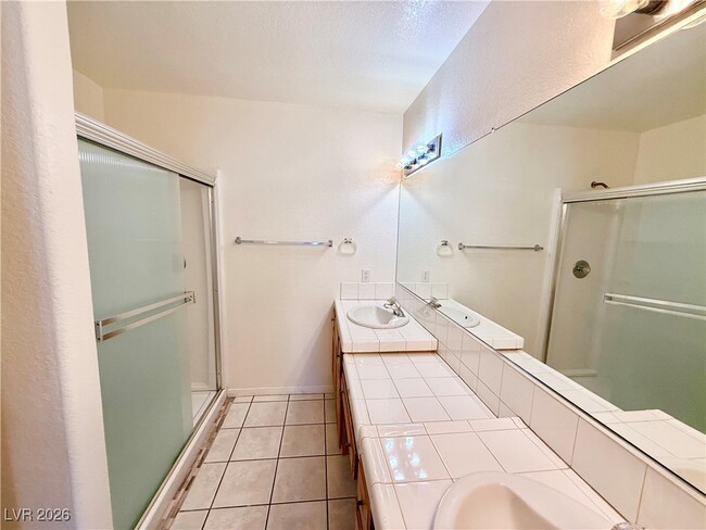 Building Photo - 1230 W Iguana St