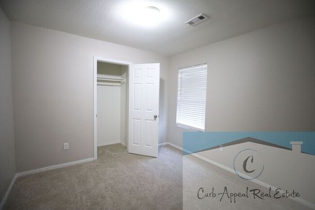 Building Photo - Beautiful 4 bedroom/2 bath home - Nettleton!! $900 move in special