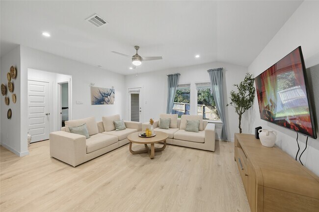 Building Photo - 1638 Westway Dr