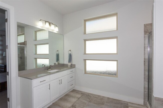 Building Photo - 404 Panzano Dr