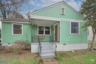 Building Photo - Wonderful Cozy Bungalow in the Heart of Di...