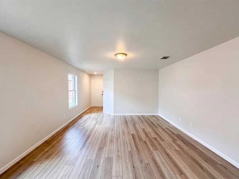 Building Photo - 8849 Sun Haven Way