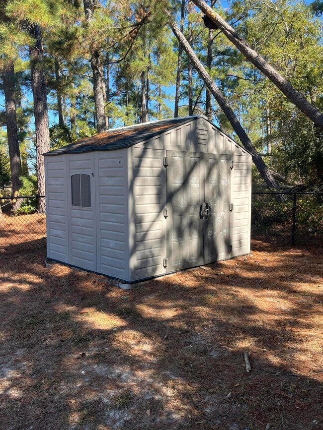 Building Photo - 110 Stratford Ln
