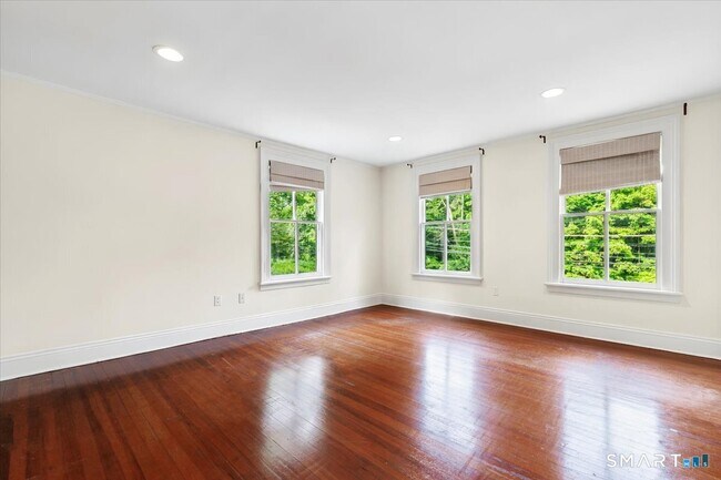 Building Photo - 332 Riversville Rd