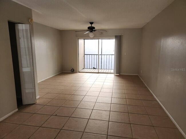 Building Photo - 5507 Pokeweed Ct
