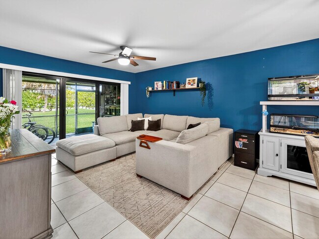 Building Photo - 8009 NW 71st Ct