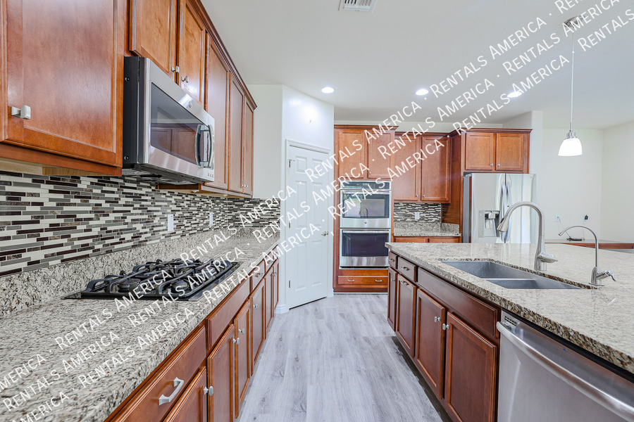 Building Photo - 21948 N 98th Dr