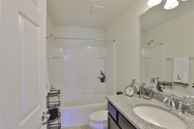 Building Photo - 9162 Hillcroft Dr