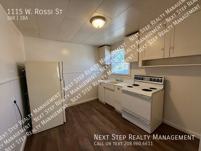 Building Photo - 1115 Rossi St