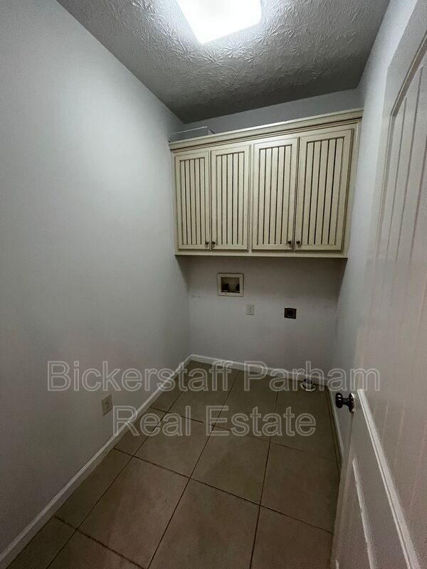 Building Photo - 7013 Imperial Way