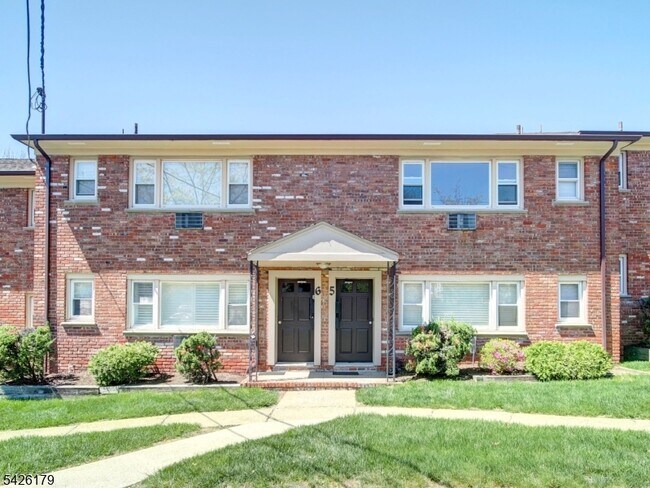 Building Photo - 365 Bloomfield Ave