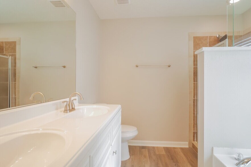 Building Photo - 409 Monet Ave