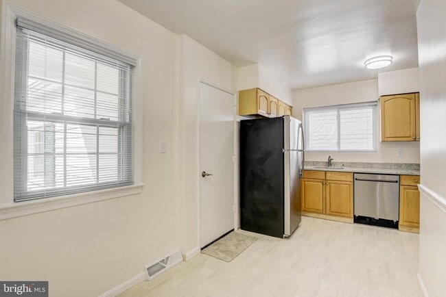 Building Photo - 5107 Bradley Blvd