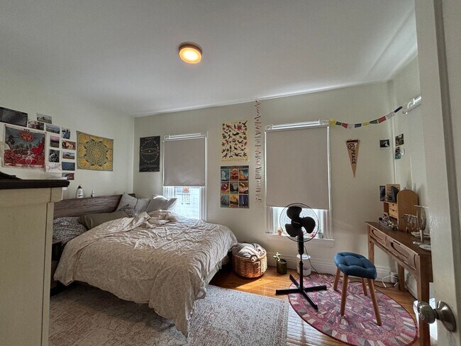 Building Photo - Single Family Home In The Park Ave Neighborhood!