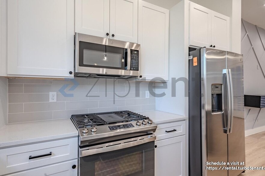 Building Photo - 2852 Cline St