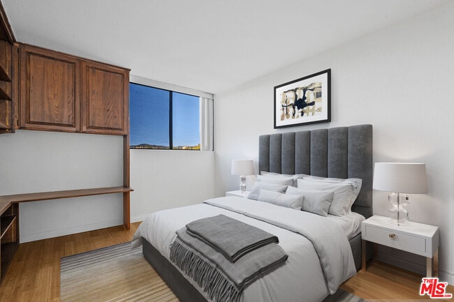 Building Photo - 10535 Wilshire Blvd