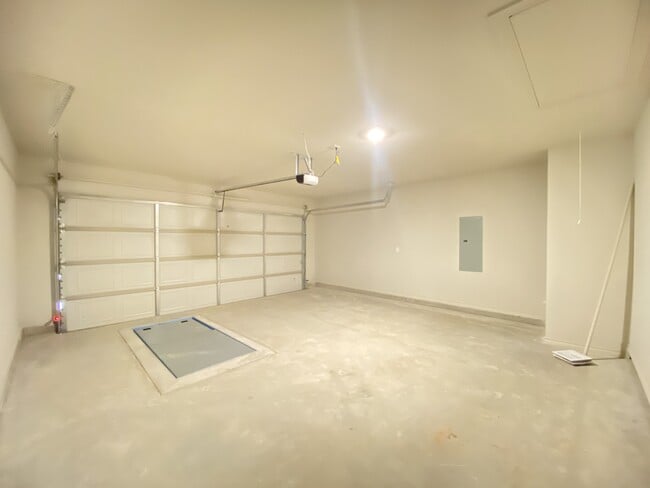 Building Photo - 7413 E 156th Pl S