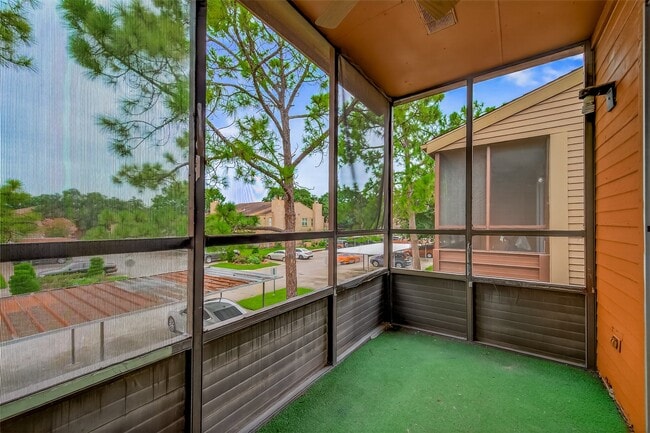Building Photo - 10555 Turtlewood Ct