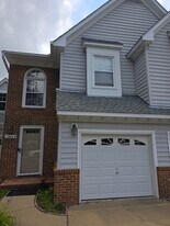 Building Photo - 1304 Bunker Ridge Arch