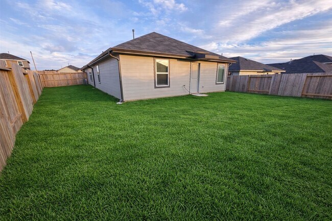 Building Photo - 40821 Hawthorne Glades St