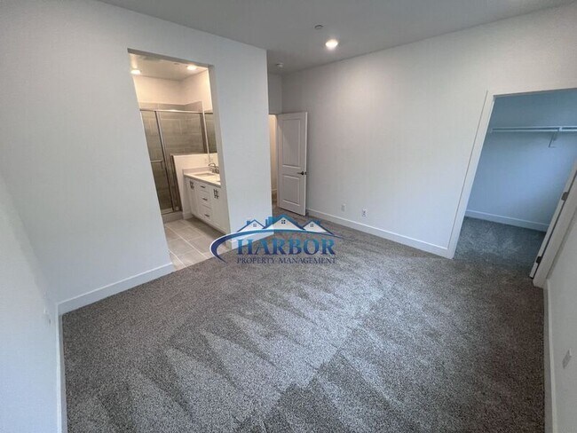 Building Photo - 1627 Hornet Dr