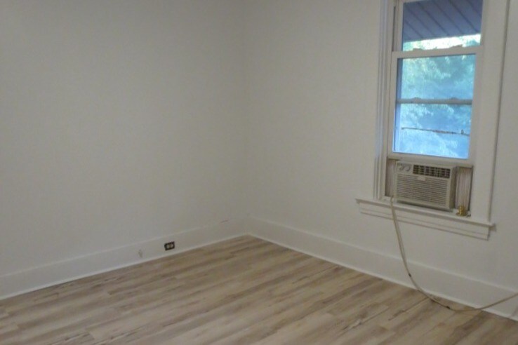 Building Photo - 2421 Beechwood Blvd