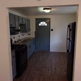 Building Photo - 6275 Flag St