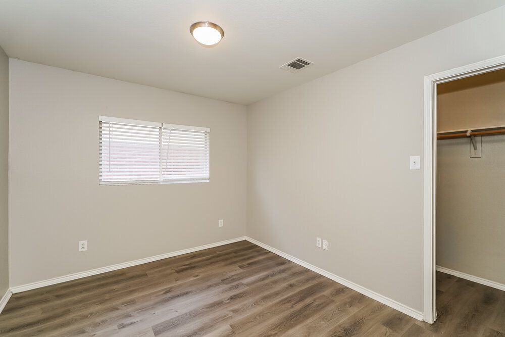 Building Photo - 8505 Shallow Creek Dr