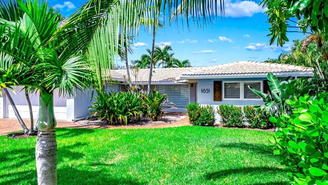 Building Photo - 1651 NE 54th St