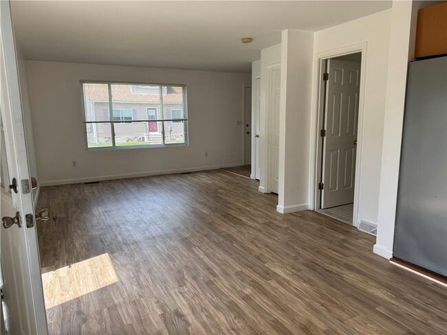 Building Photo - 364 Harrington Ave