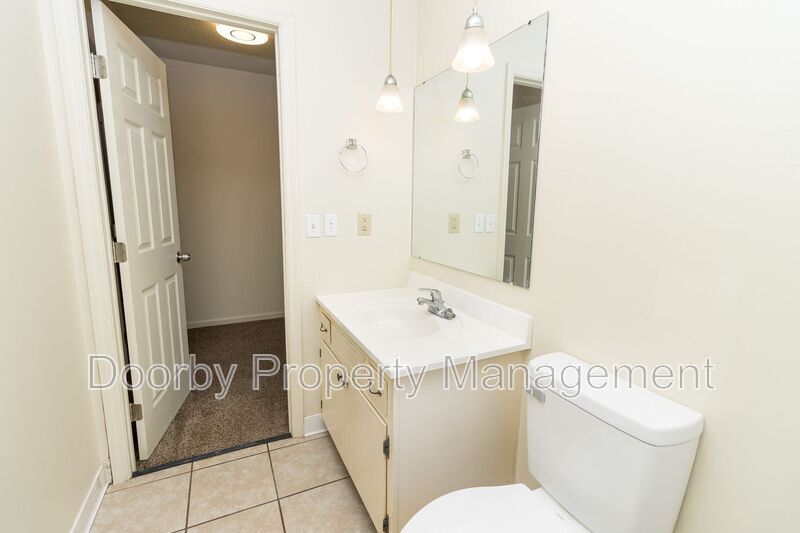 Building Photo - 5206 Sunbeam Ave