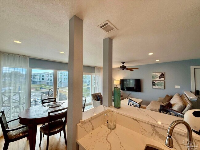 Building Photo - 200 Pensacola Beach Rd