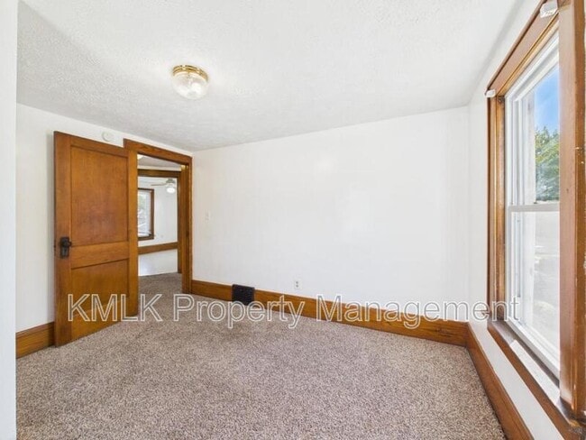 Building Photo - 117 Hazelwood Ave