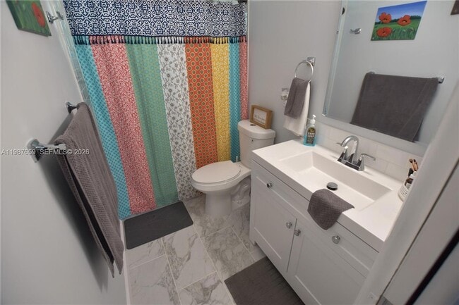 Building Photo - 2572 Emory Dr W