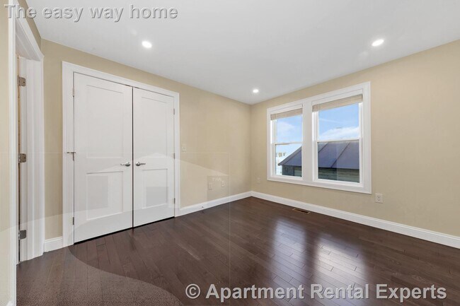 Building Photo - 43 Wright Ave