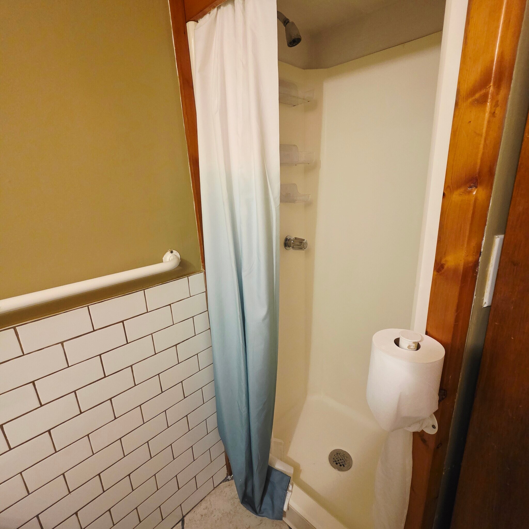 Building Photo - 322 W George St