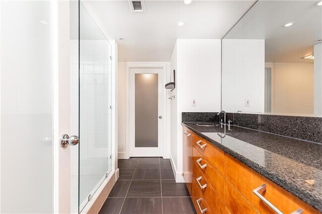 Building Photo - 199 14th St NE