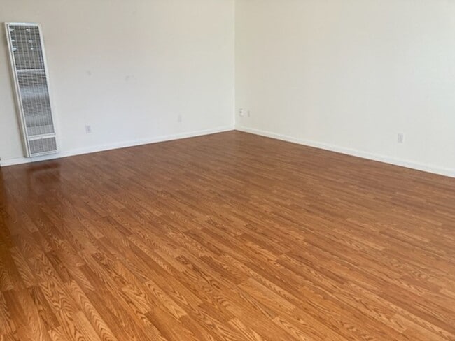 Building Photo - **Welcome Home**