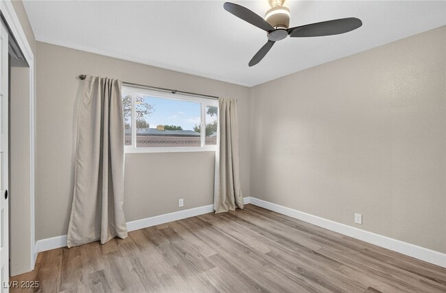 Building Photo - 333 S Tonopah Dr