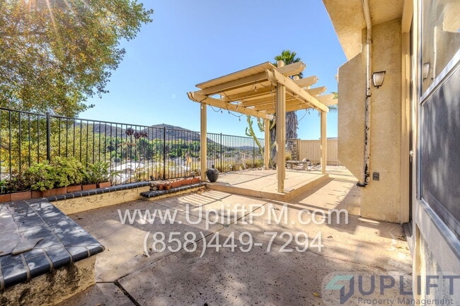 Building Photo - 11671 Boulton Ave