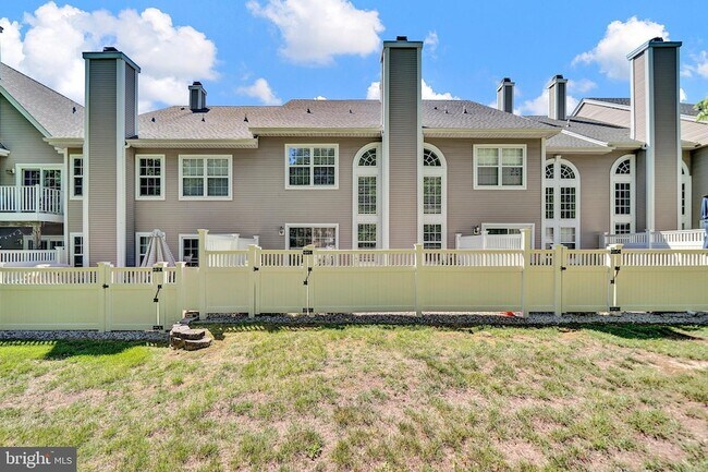 Building Photo - 307 Bollen Ct