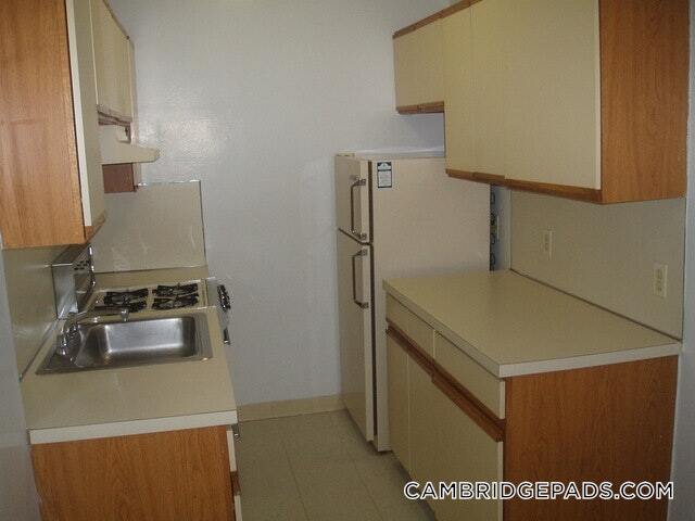 Building Photo - 18 Chauncy St