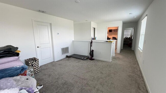 Building Photo - 11200 Listening Dr